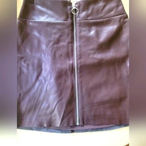 EXPRESS   faux leather  skirt sz 4